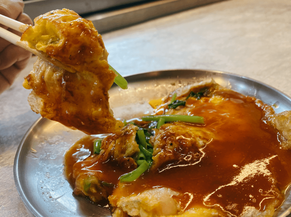 遼寧街夜市美食推薦：勝利號蚵仔煎。（圖／取自google map_Ray Hsu）