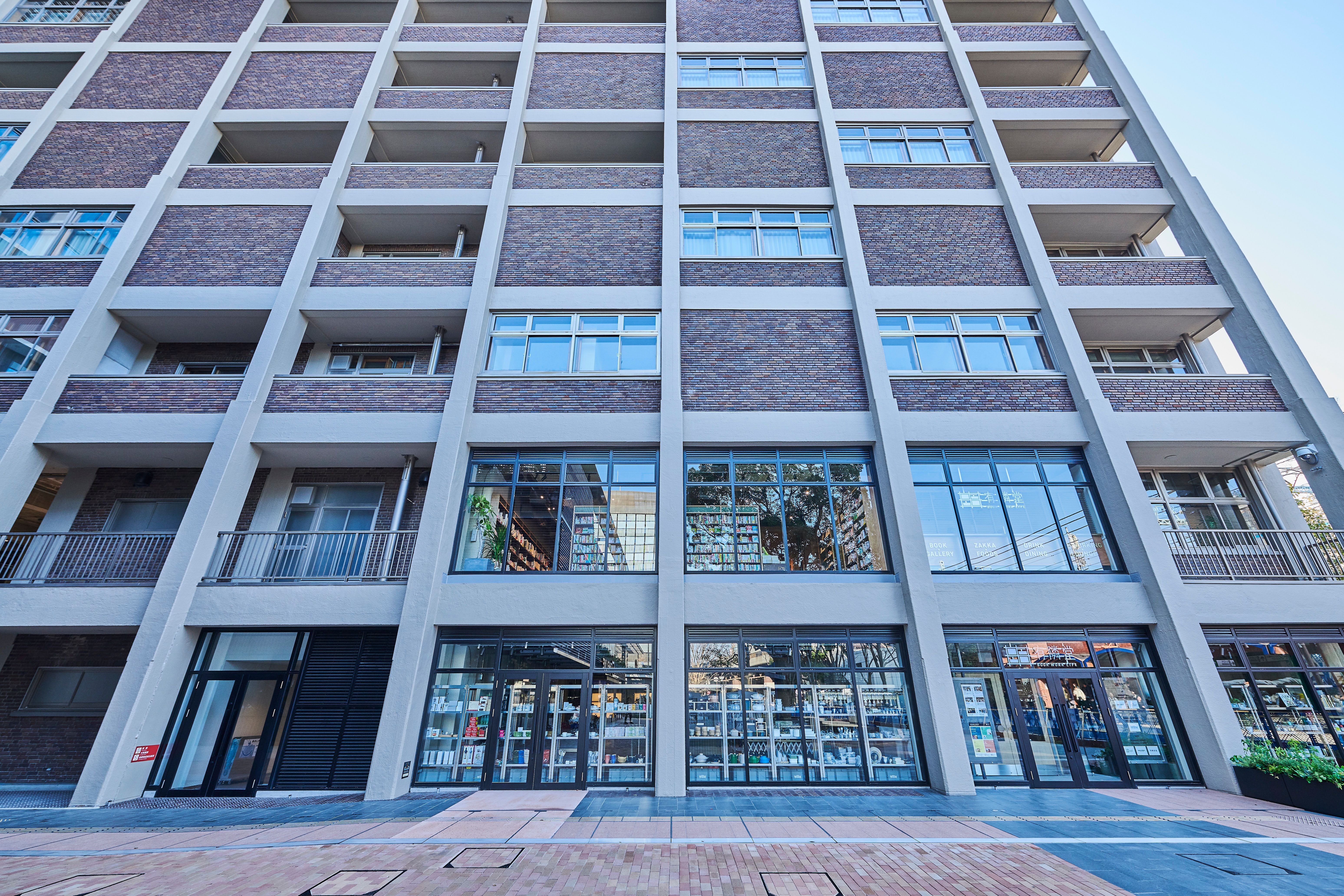 星野リゾートが旧横浜市庁舎跡地の「BASEGATE横浜関内」に、歴史的建造物を活用した全276室の都市観光ホテル「OMO7横浜」を4月21日に開業する。BASEGATE横浜関内 PR事務局