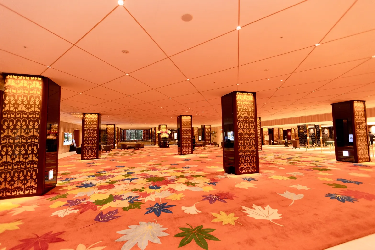 日本大阪的旅宿市場在經歷去年的大阪萬博後迎來全新變革。（丁勤紜攝）