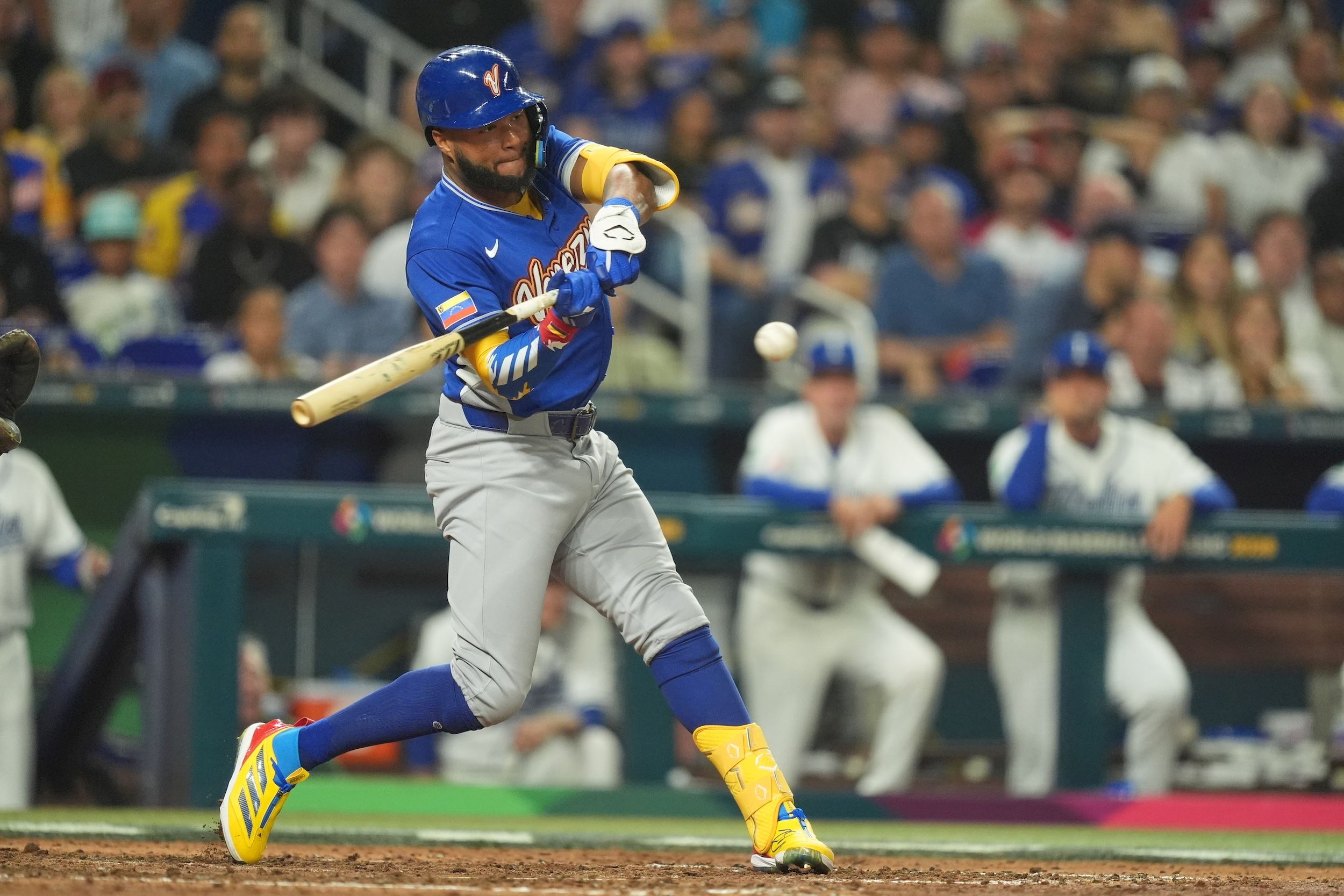 2026年3月16日，邁阿密舉行WBC準決賽，委內瑞拉的喬里奧在第七局擊出一壘安打。（美聯社）