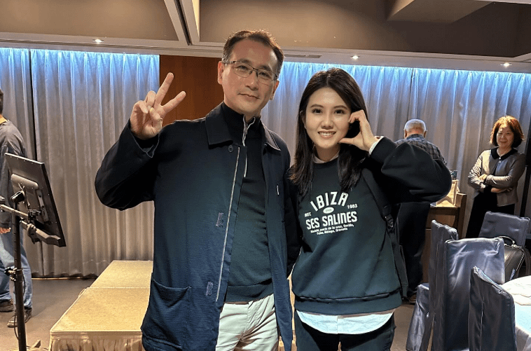 前立委鄭運鵬（左）子弟兵簡伊翎（右）在初選落馬。（取自簡伊翎臉書）