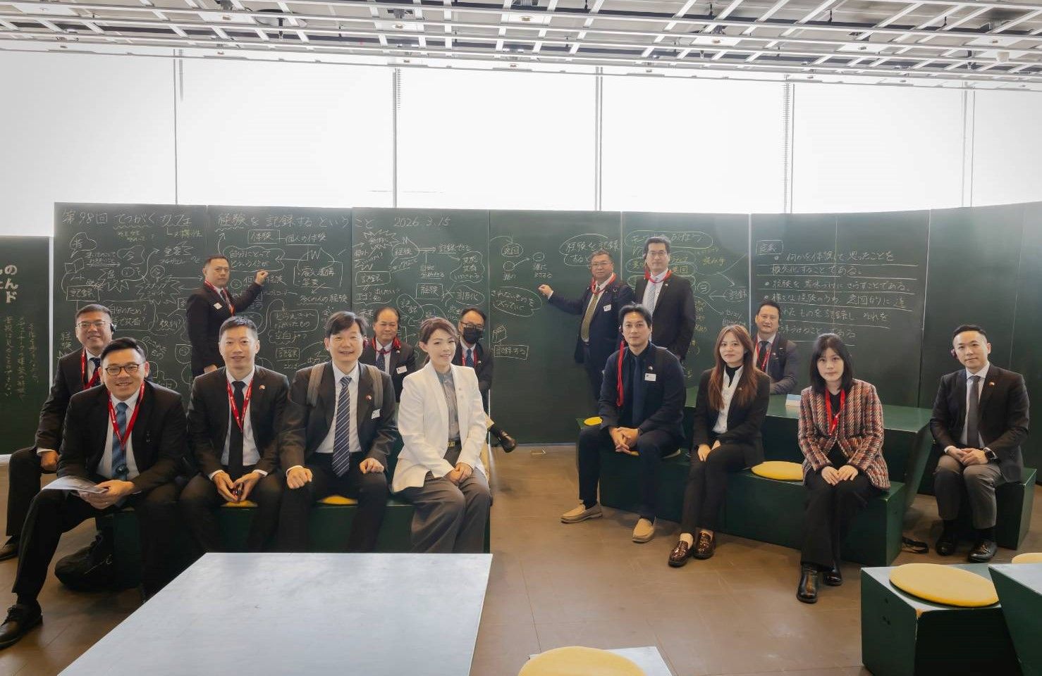 新竹市長高虹安率市府團隊參訪仙台媒體中心，觀摩日本在文化設施營運的成功經驗。（圖／新竹市政府提供）