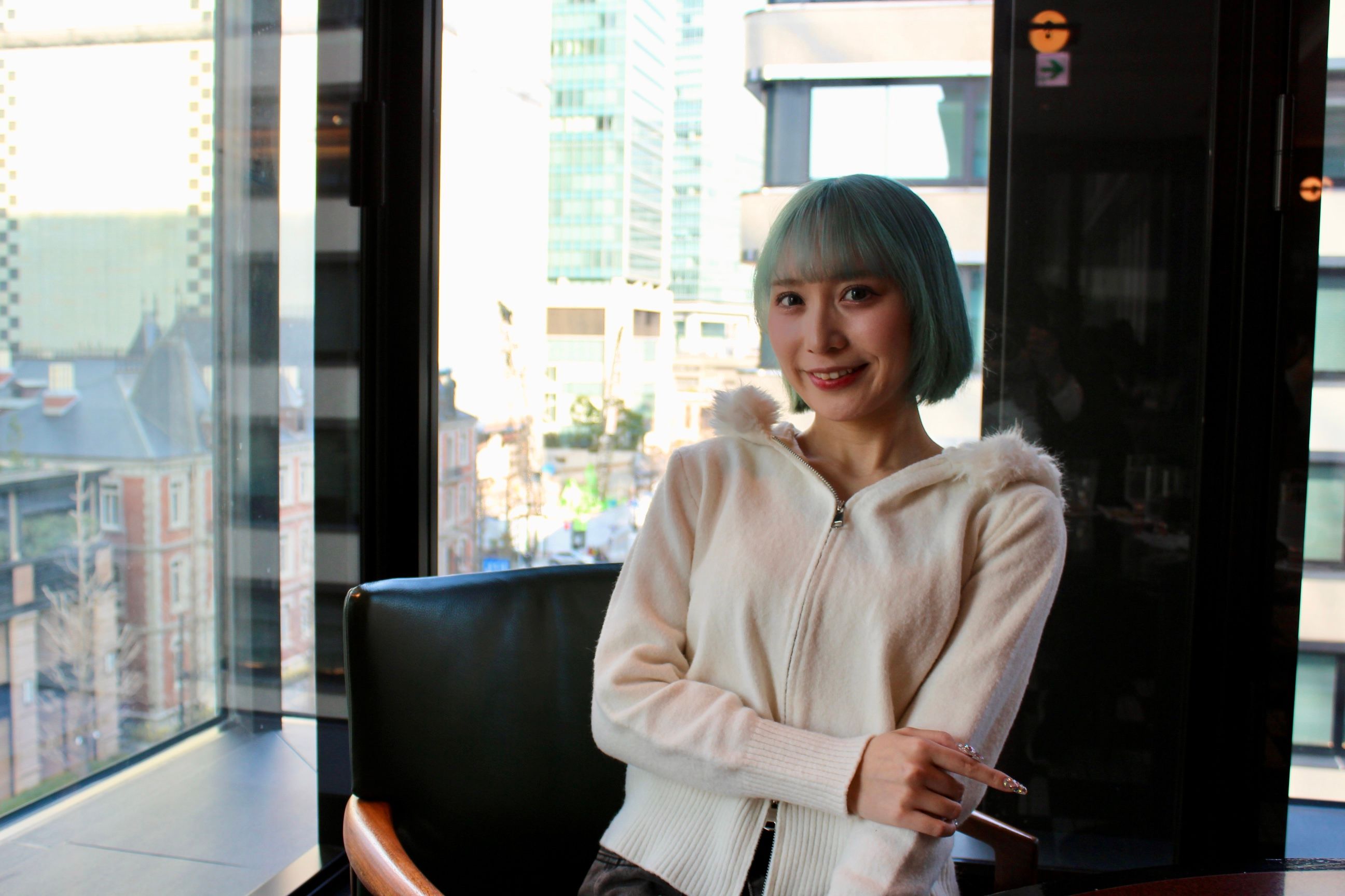 台湾留学経験を持つアイドルグループ.BPMの日南千穂が単独取材に応じ、台湾での思い出を振り返るとともに、最新曲のリリースや6周年企画に向けた意気込みを語った。黃信維