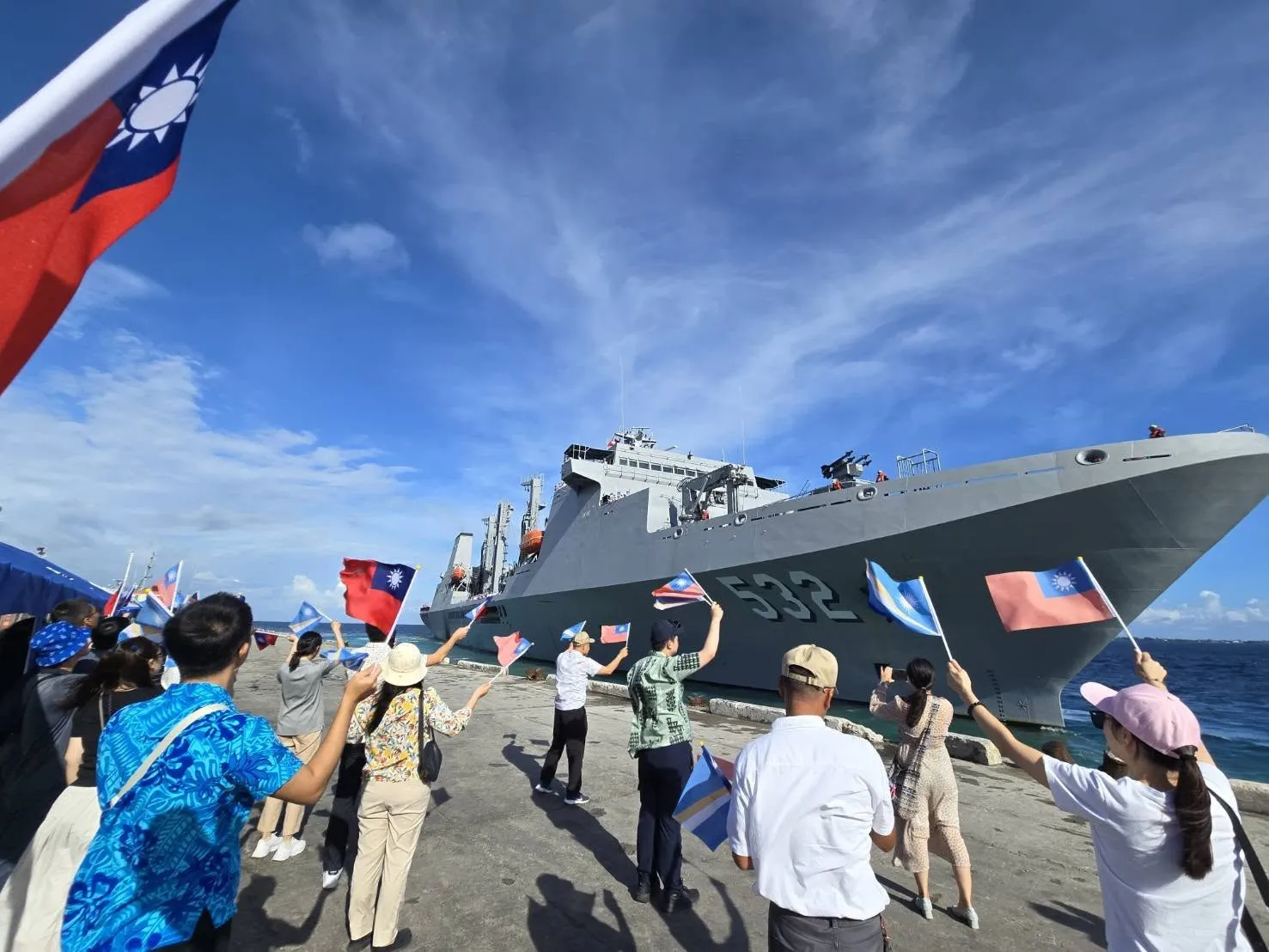 海軍今年度的敦睦艦隊，上週造訪中太平洋的友邦馬紹爾群島。(我國駐馬紹爾群島大使館臉書)