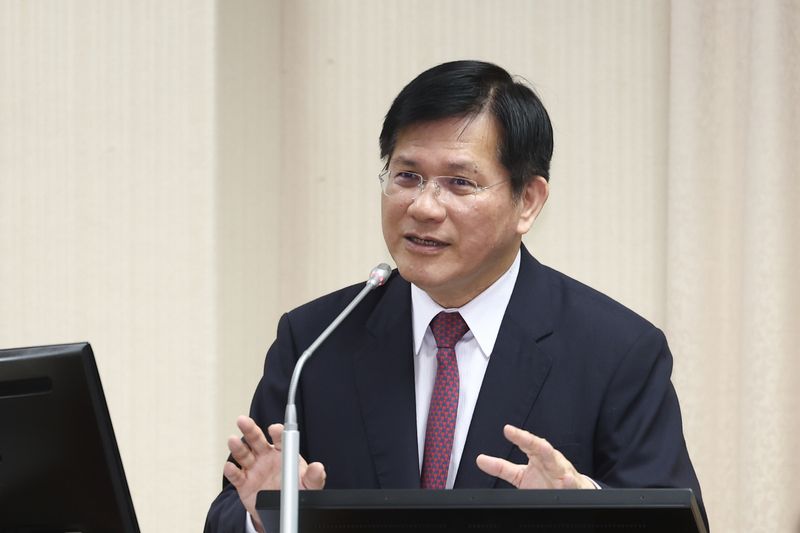 中東緊張旅行團仍赴杜拜　林佳龍：喊也喊不聽 立法院外交及國防委員會19日邀請外交部長林佳龍（圖）報告業務概況，並備質詢，多名立委關切中東情勢以及旅外民眾返國情形，林佳龍表示，這幾天仍有旅行團要去杜拜，「喊也喊不聽」，呼籲民眾關心自身安全。中央社記者王騰毅攝115年3月19日