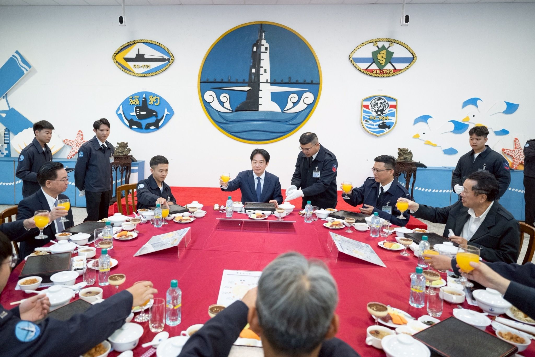 20260319-總統賴清德19日上午前往高雄視導「海昌計畫」、「海軍大氣海洋局」及「海軍256戰隊」。（總統府提供）