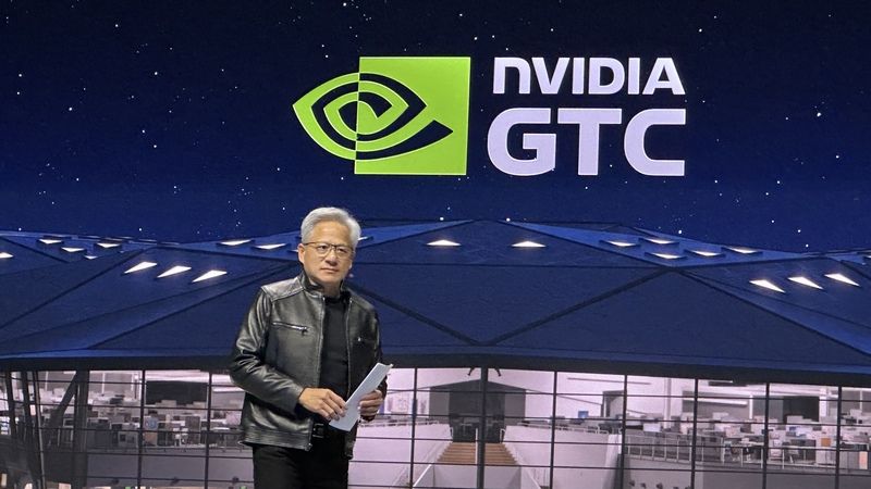 黃仁勳主持GTC大會論壇 輝達執行長黃仁勳在GTC大會期間談到以色列、台灣議題。圖為他18日主持開源模型論壇。中央社記者張欣瑜聖荷西攝115年3月20日