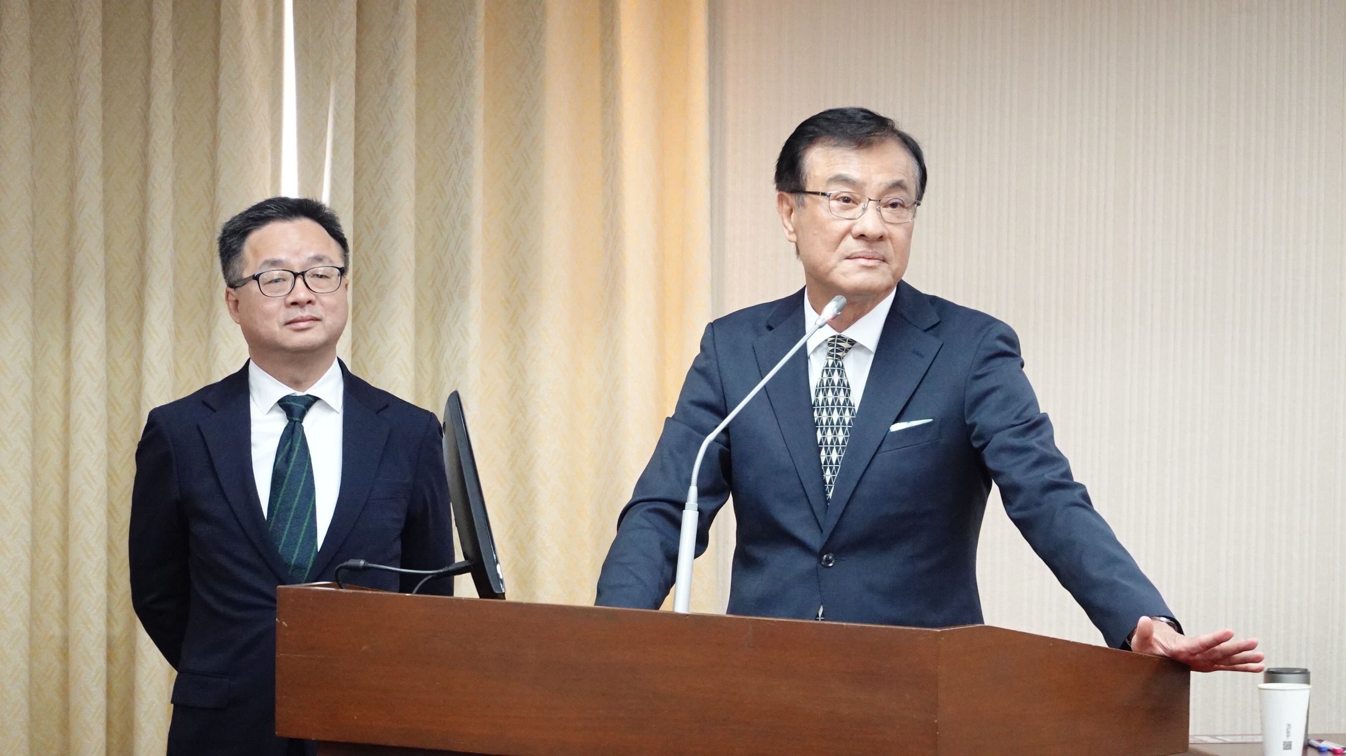 海基會董事長蘇嘉全首次因海基會職務到立院進行業務報告。（楊騰凱攝）