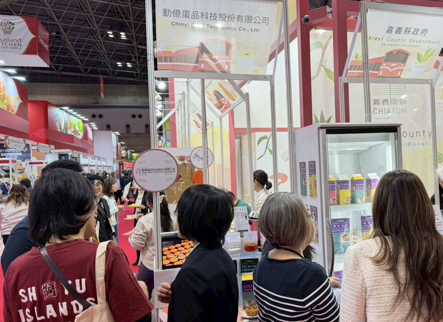 許多日本買家現場反饋，勤億提供的客製化解方不僅 符合嚴苛的食安高標，更能實質解決後廚與產線人力不足的窘境。（圖／勤億蛋品提供）