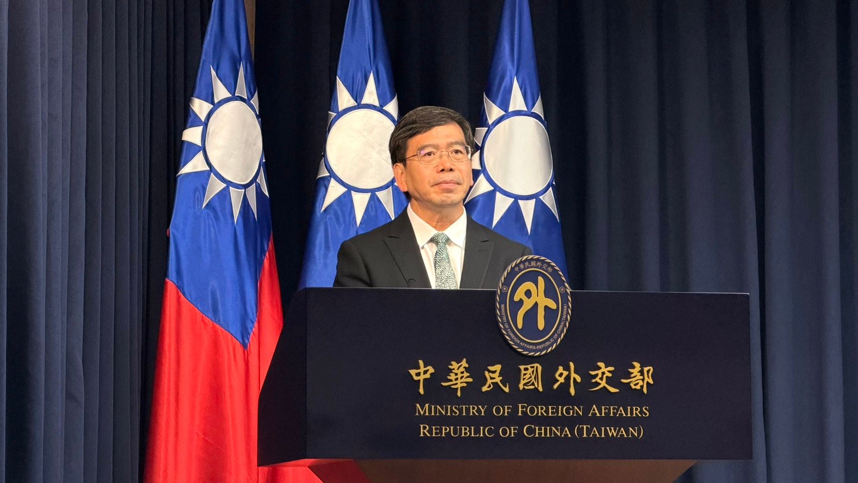 20260203-外交部國際合作及經濟事務司長葉至誠3日出席例行記者會進行業務報告並回應媒體提問。（資料照，鍾秉哲攝）