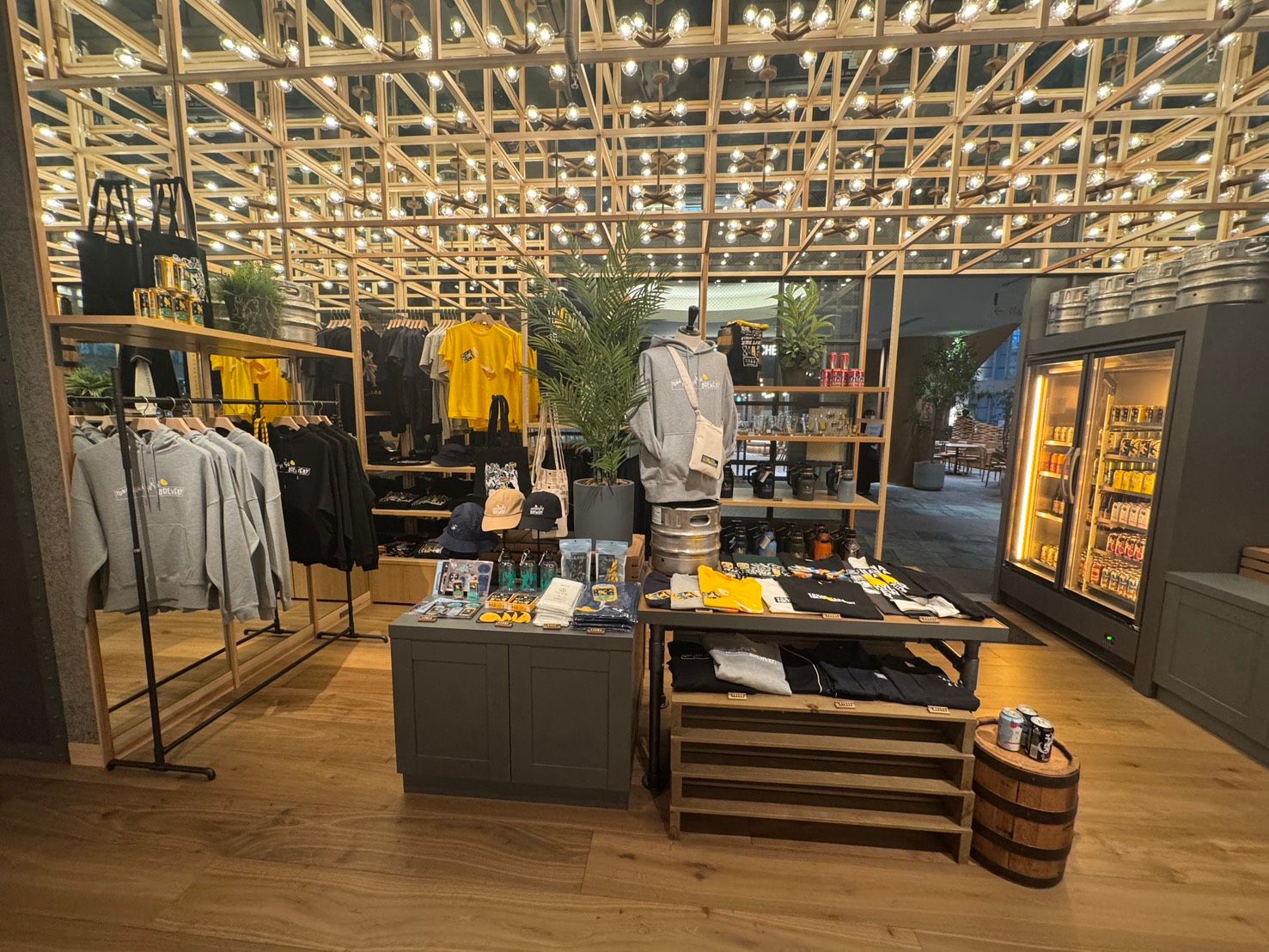 風傳媒の取材に応じる品川の新ブルワリー。出来立ての鮮度と五感で楽しむ参加型体験を通じ、台湾人観光客へ「夜の品川」の新たな魅力を発信する。（写真/黃信維撮影）