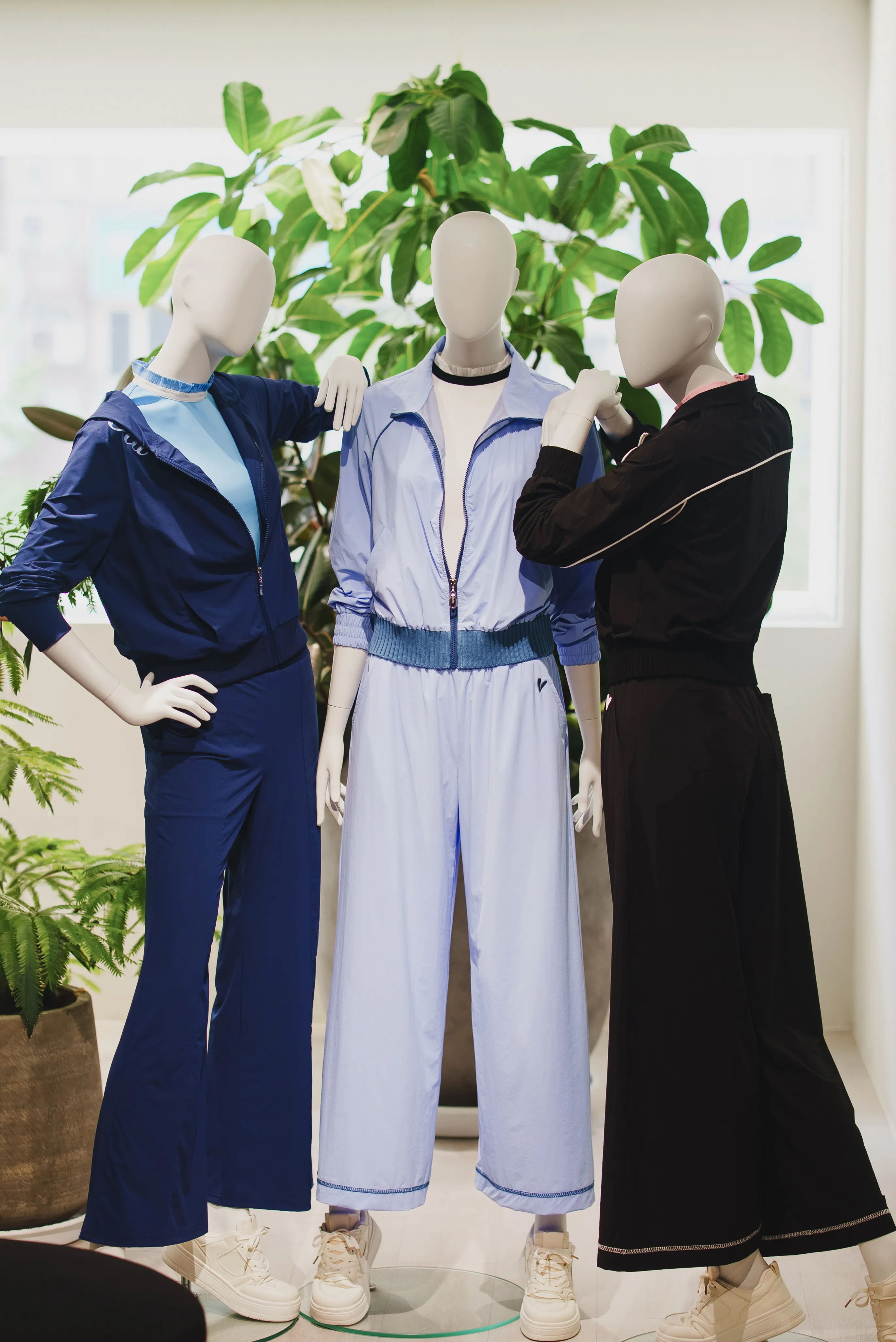 4月主打「膠原蛋白‧機能ONE TONE」現場展示