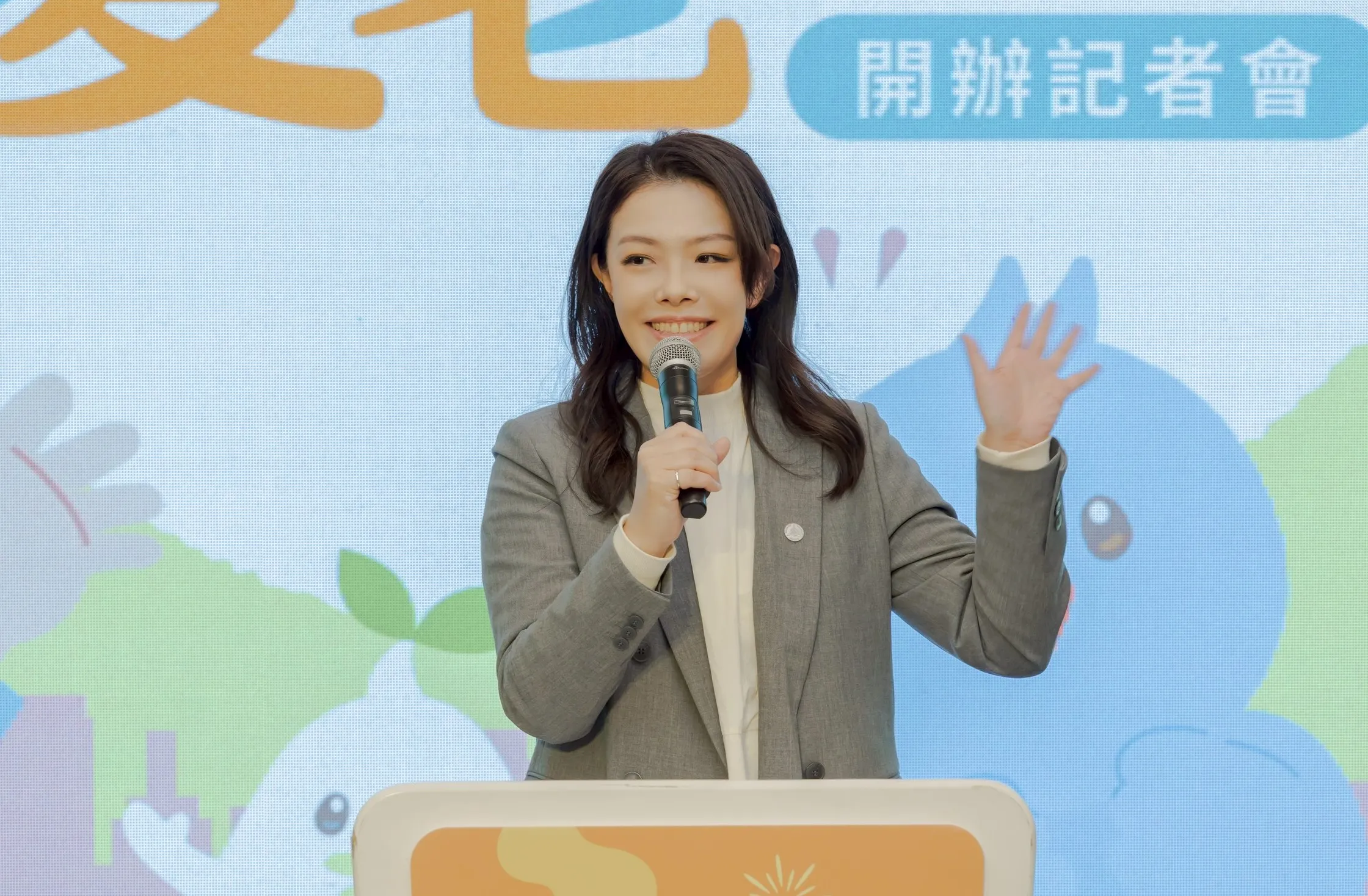 市長高虹安強調，符合資格者即可申請每年1萬元補助，讓更多長輩獲得實質照顧，提升生活保障。（圖／新竹市政府提供）