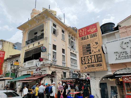 走進歷史現場，遙想當年雜貨行的革命情景。(圖/作者提供)