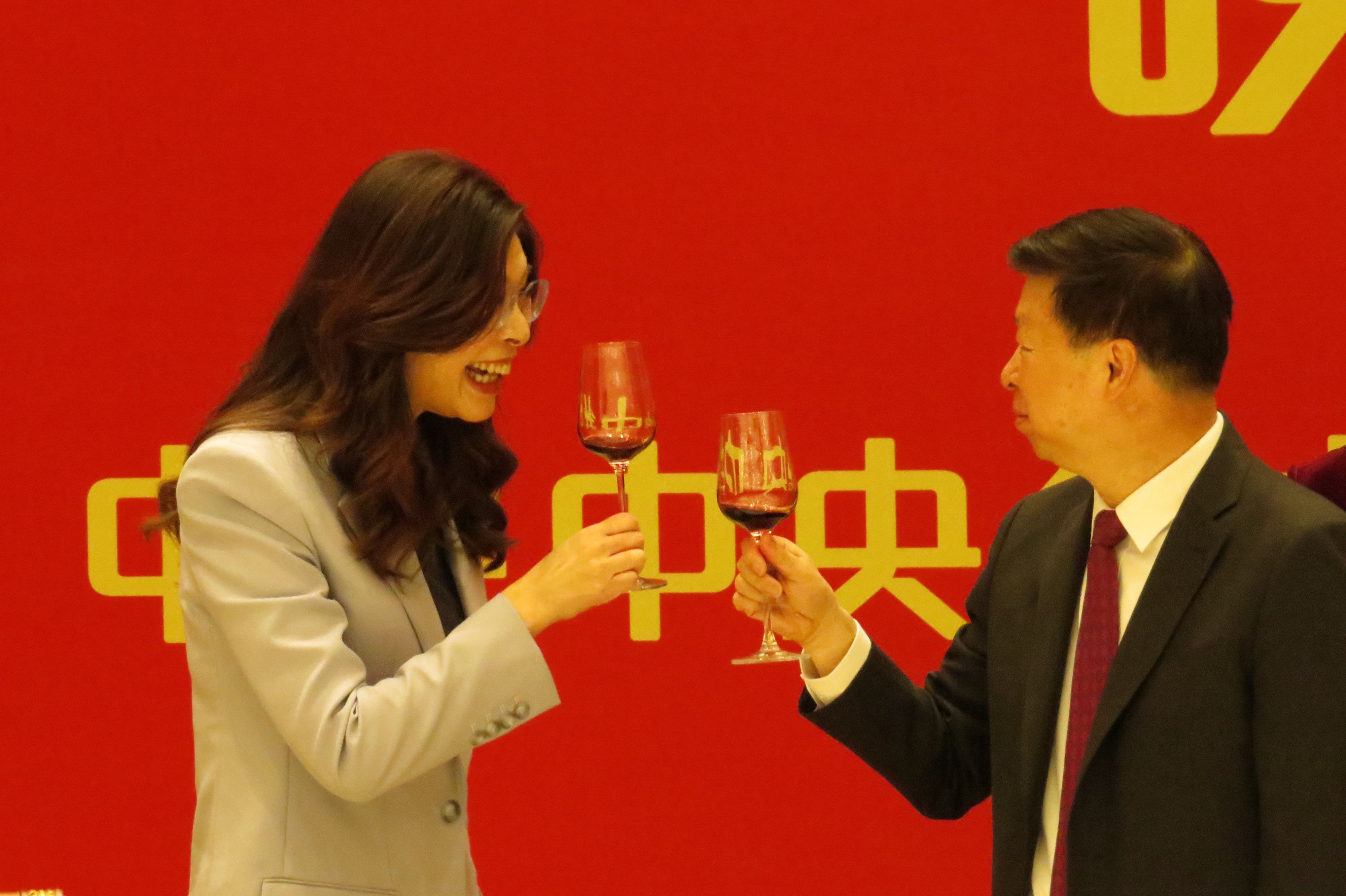 中國國民黨主席鄭麗文4月7日率團訪問大陸展開「2026和平之旅」，中共中央台辦主任宋濤晚間於南京東郊國賓館「和平廳」舉辦歡迎晚宴。（楊騰凱攝）