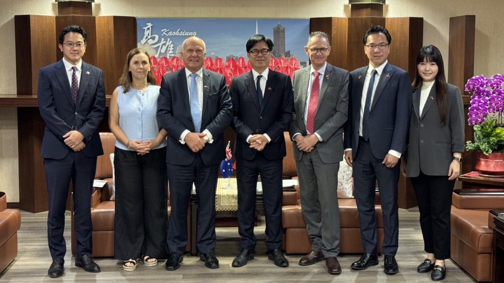 林智鴻議員今接待澳洲塔州財政廳長阿貝慈一行人，與市長陳其邁就能源、港灣經濟與智慧城市展開對話。（圖/林志鴻服務處提供）