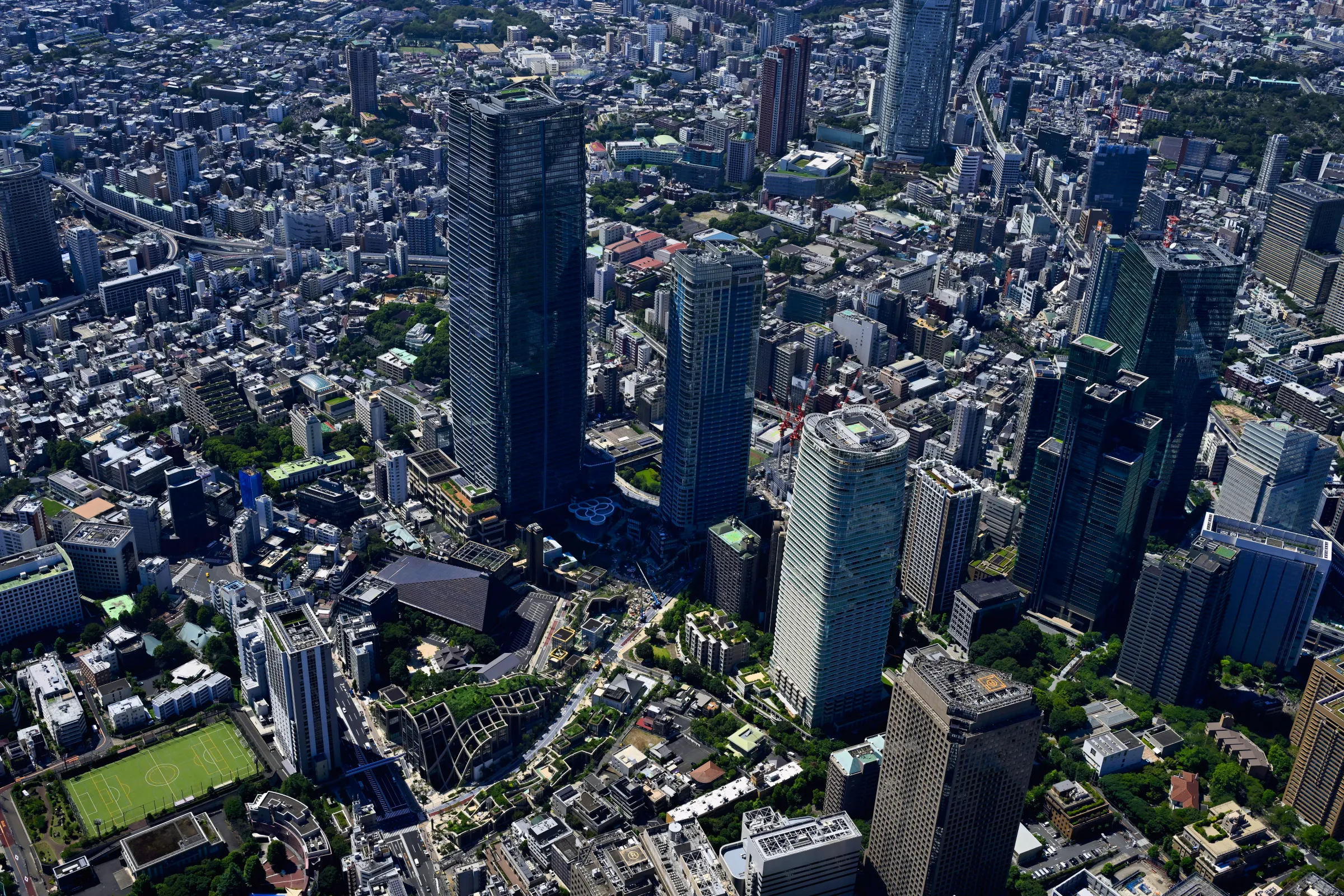 森ビルは「立体緑園都市」構想で港区ヒルズエリアの多様な機能と自然を融合させ、台湾との深い文化交流や手厚いインバウンド施策を通じ国際都市・東京の磁力を牽引している。森ビル