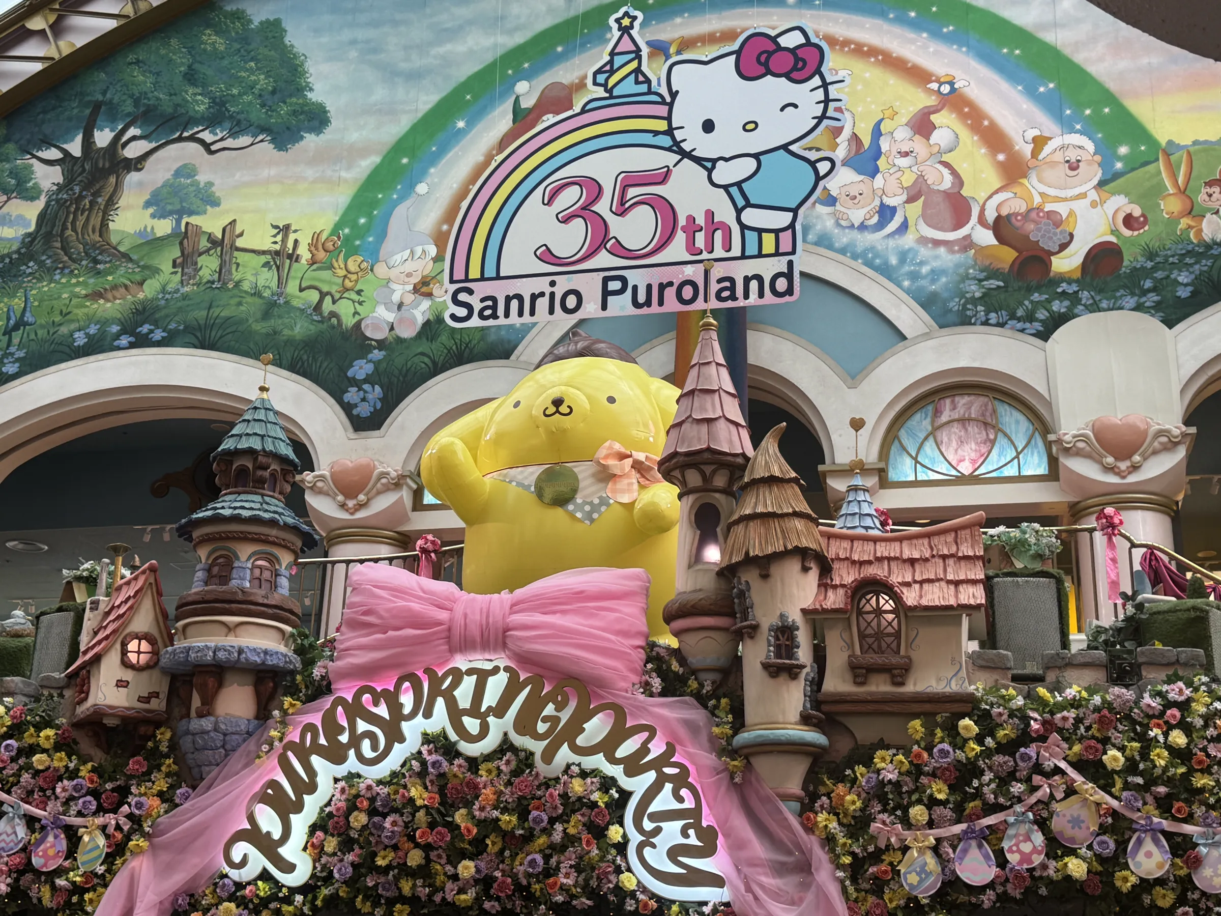 サンリオピューロランドの30周年イベント取材にて、明円卓氏と担当者が記者の的確な問いに答え、展示に込めた愛される理由の可視化とデジタルフィギュア導入の狙いを明かした。黃信維