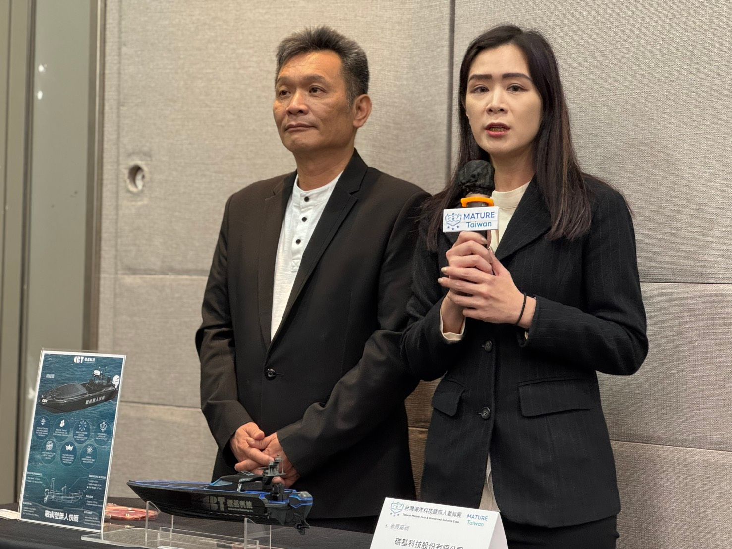 碳基科技執行長游沛文（右）。（張曜麟攝）