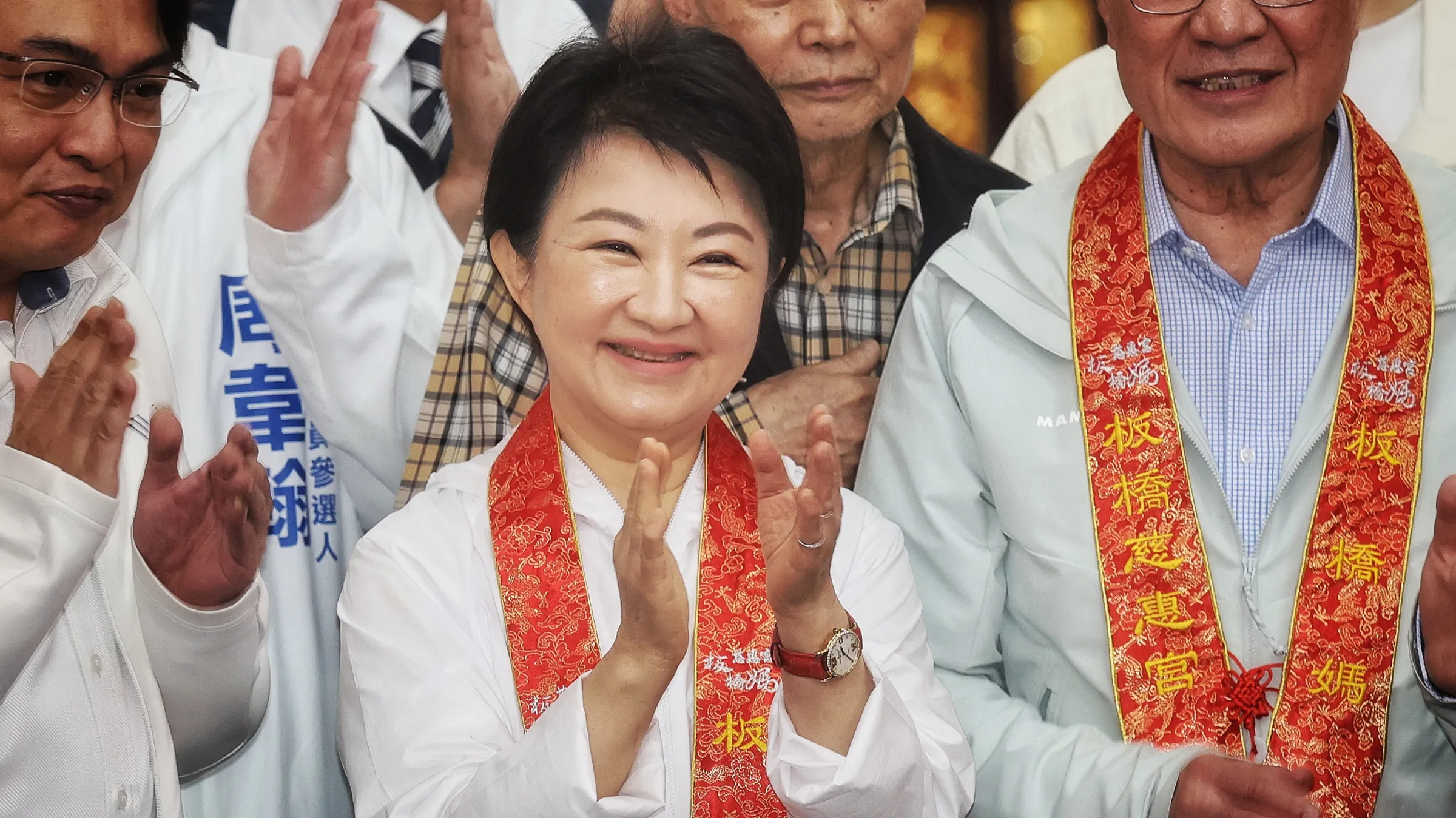 20260425-台中市長盧秀燕（見圖）與國民黨新北市長參選人李四川25 日至板橋宮廟參拜。（柯承惠攝）