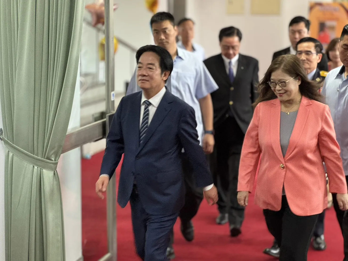 20260428-海巡署28日舉行首屆國家海光獎頒獎典禮，總統賴清德（左起）出席、海委會主委管碧玲出席。（張曜麟攝）