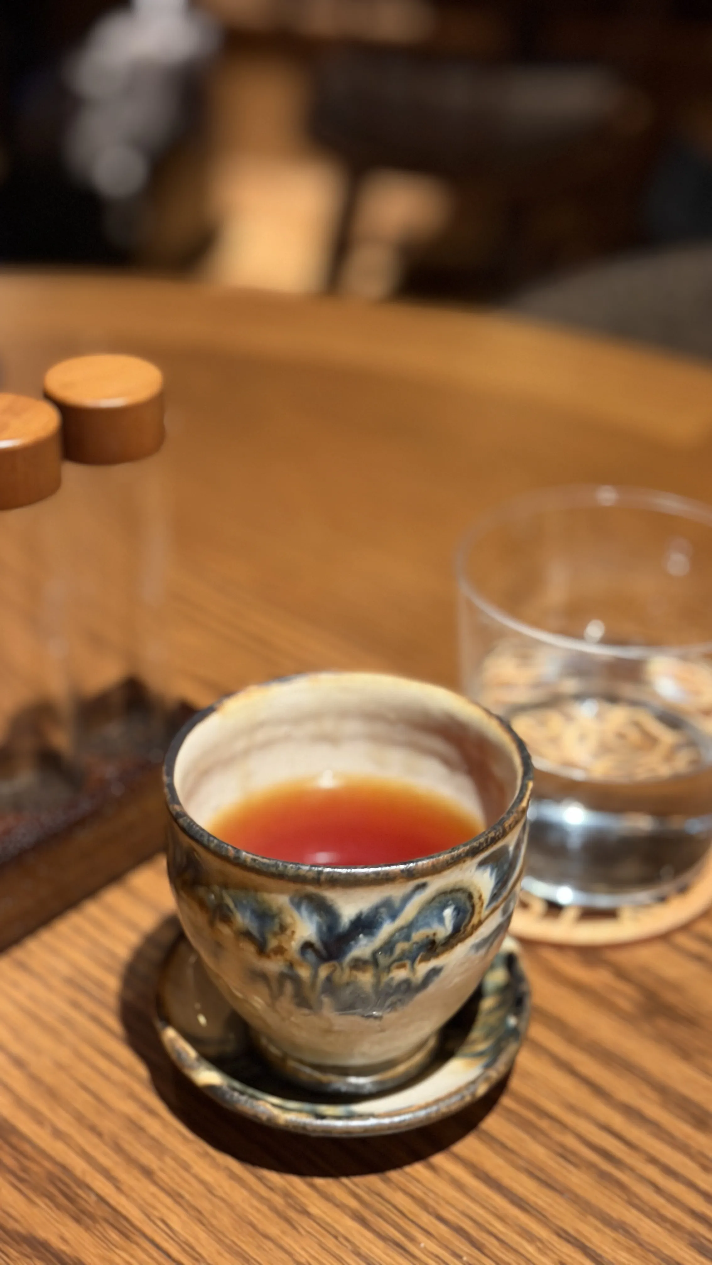 一石三鳥グループが渋谷区円山町に、厳選した国産食材と豊富なグラスワインを楽しめる初のカジュアルフレンチ「Bistro Un Trois」をオープンした。ゆい/＠yui.injp