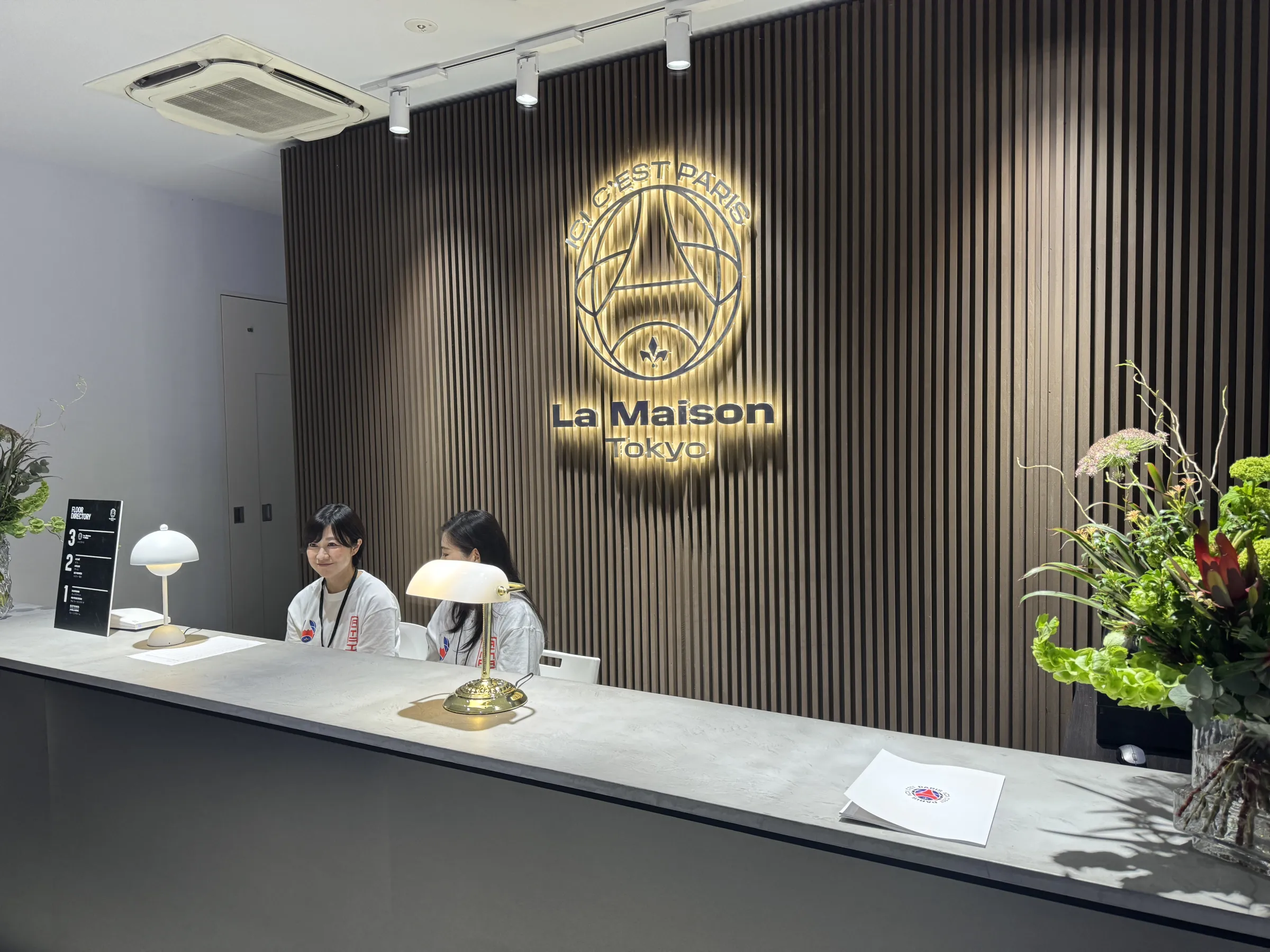 PSGが渋谷に没入型体験施設をオープンし、欧州王者トロフィーの展示や日本限定のファッションコラボ、食文化の発信を展開している。黃信維