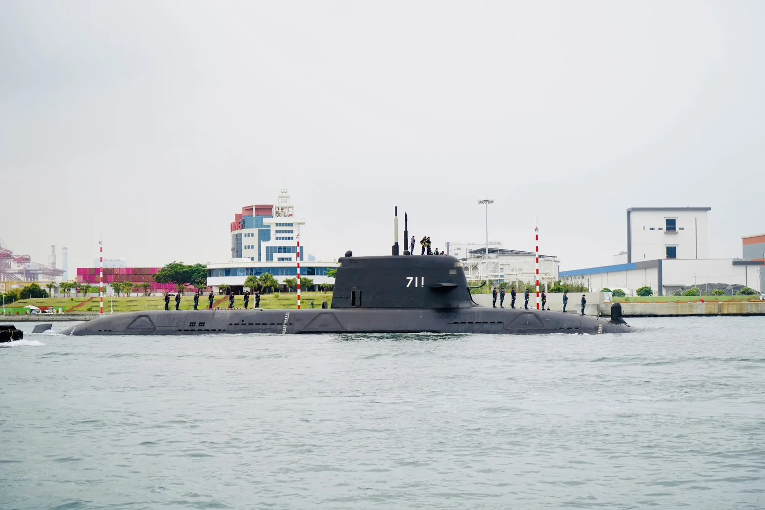 海鯤號出港。（張曜麟攝）