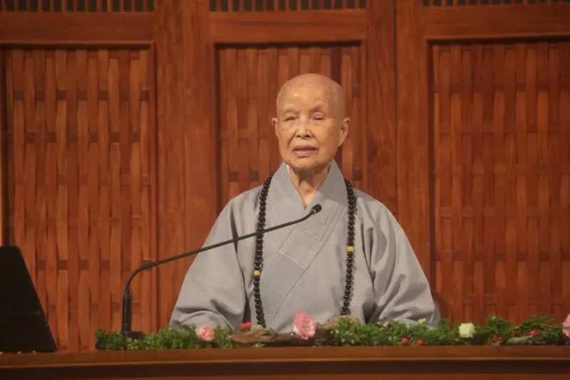 慈濟慶60週年　證嚴法師開示 慈濟基金會10日在花蓮靜思堂舉辦60週年大會，創辦人證嚴法師也在大會中提及創辦初衷，並勉勵眾人愛人行善。中央社記者李先鳳攝115年5月10日