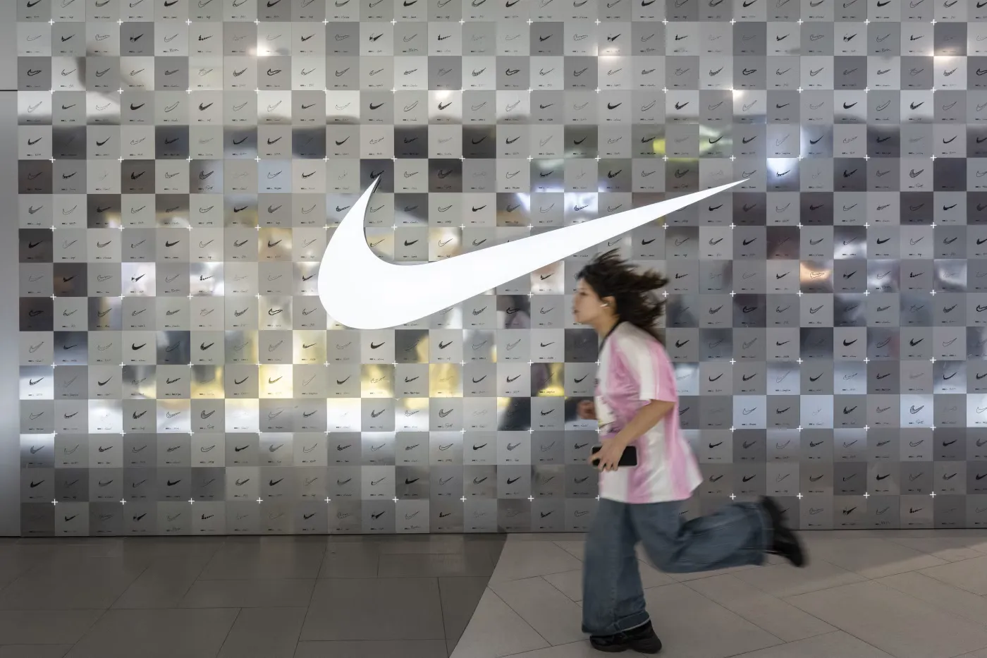 Nike正努力重拾其在中國市場的吸引力。（華爾街日報）