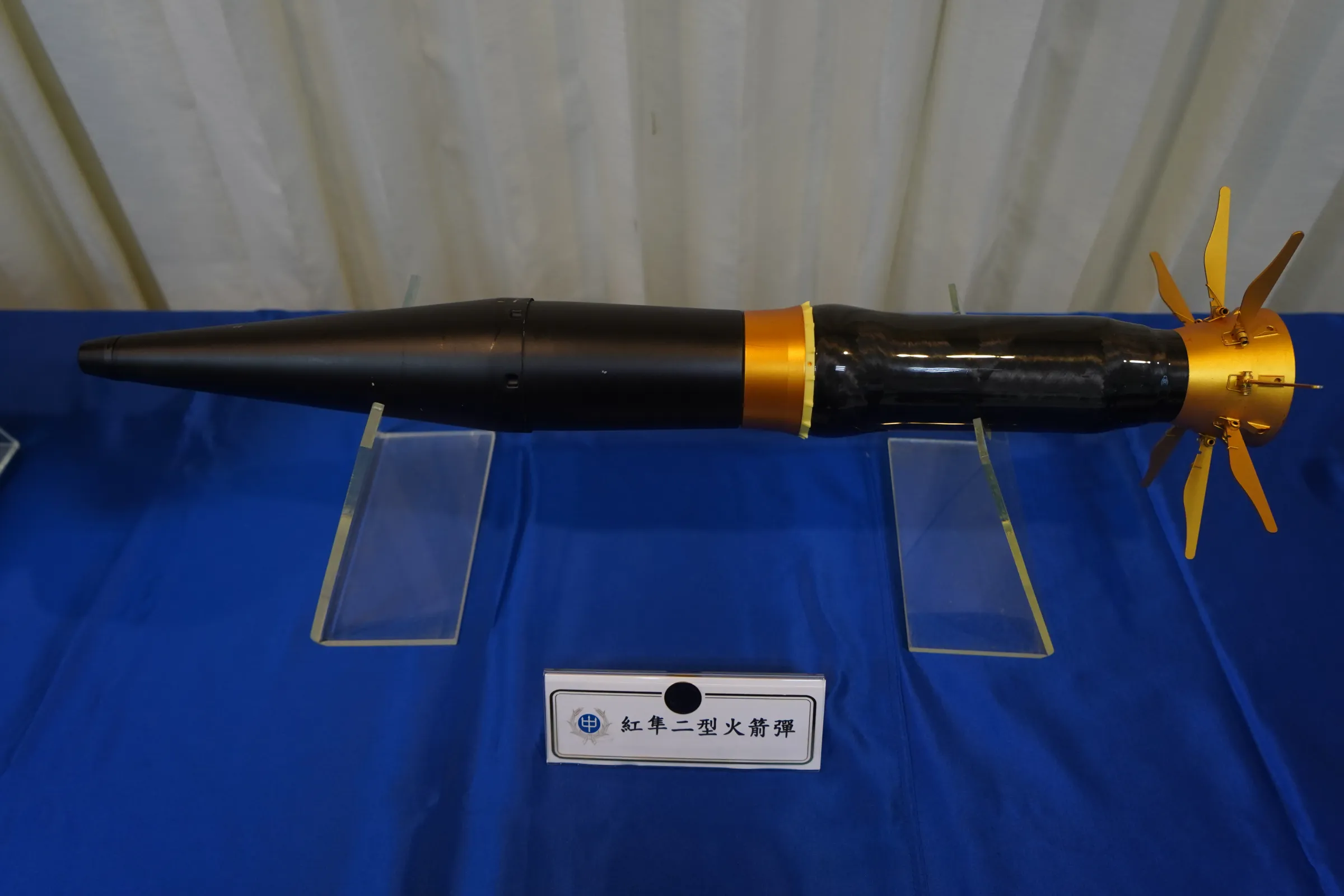 The aft section of the Kestrel II uses fiberglass and composite materials to reinforce and lighten the rocket body. (Photo: Chang Yao-lin)