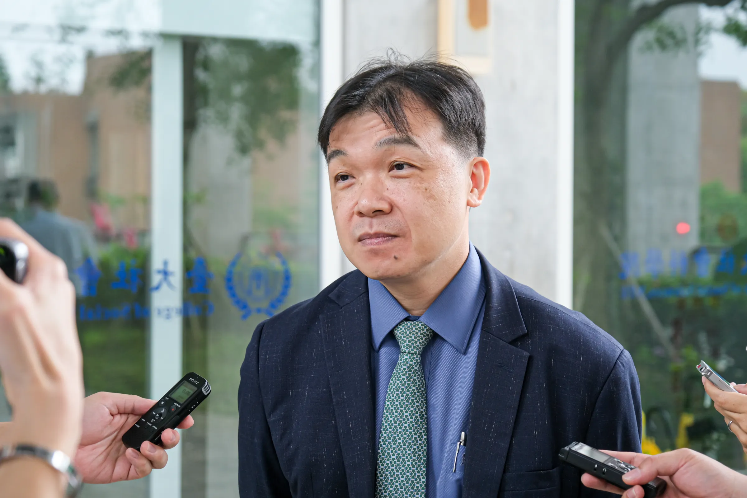20260519-「川習會」後美中臺與兩岸情勢發展座談會19日於台大梁國樹國際會議廳舉行，圖為陸委會副主委沈有忠受訪情形。（劉偉宏攝）