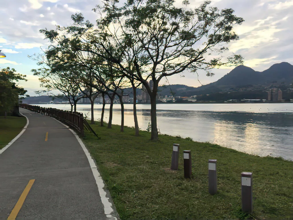 金色水岸自行車道。（圖／取自新北市觀光旅遊網）