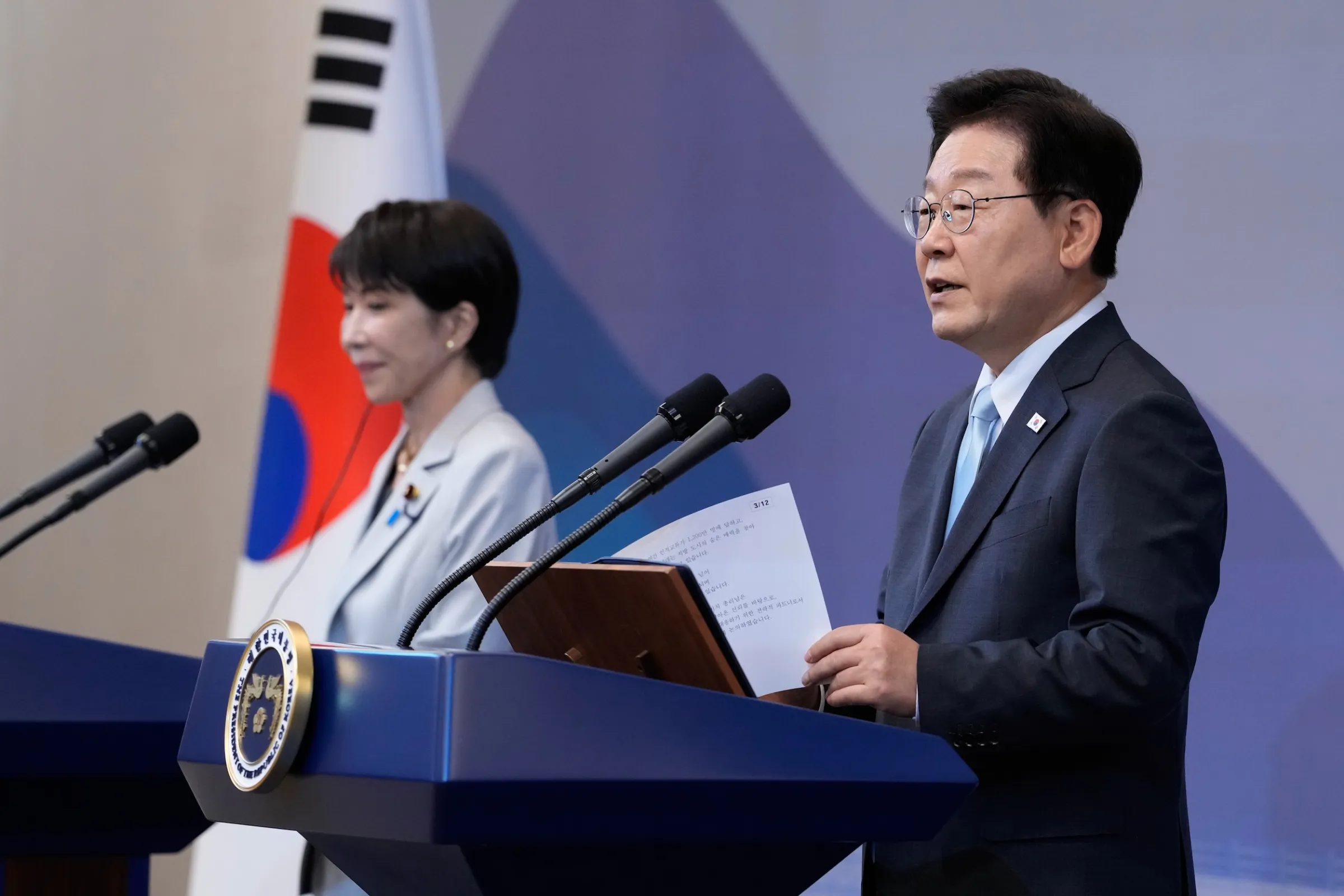 2026年5月19日，日本首相高市早苗與韓國總統李在明舉行聯合記者會。（美聯社）