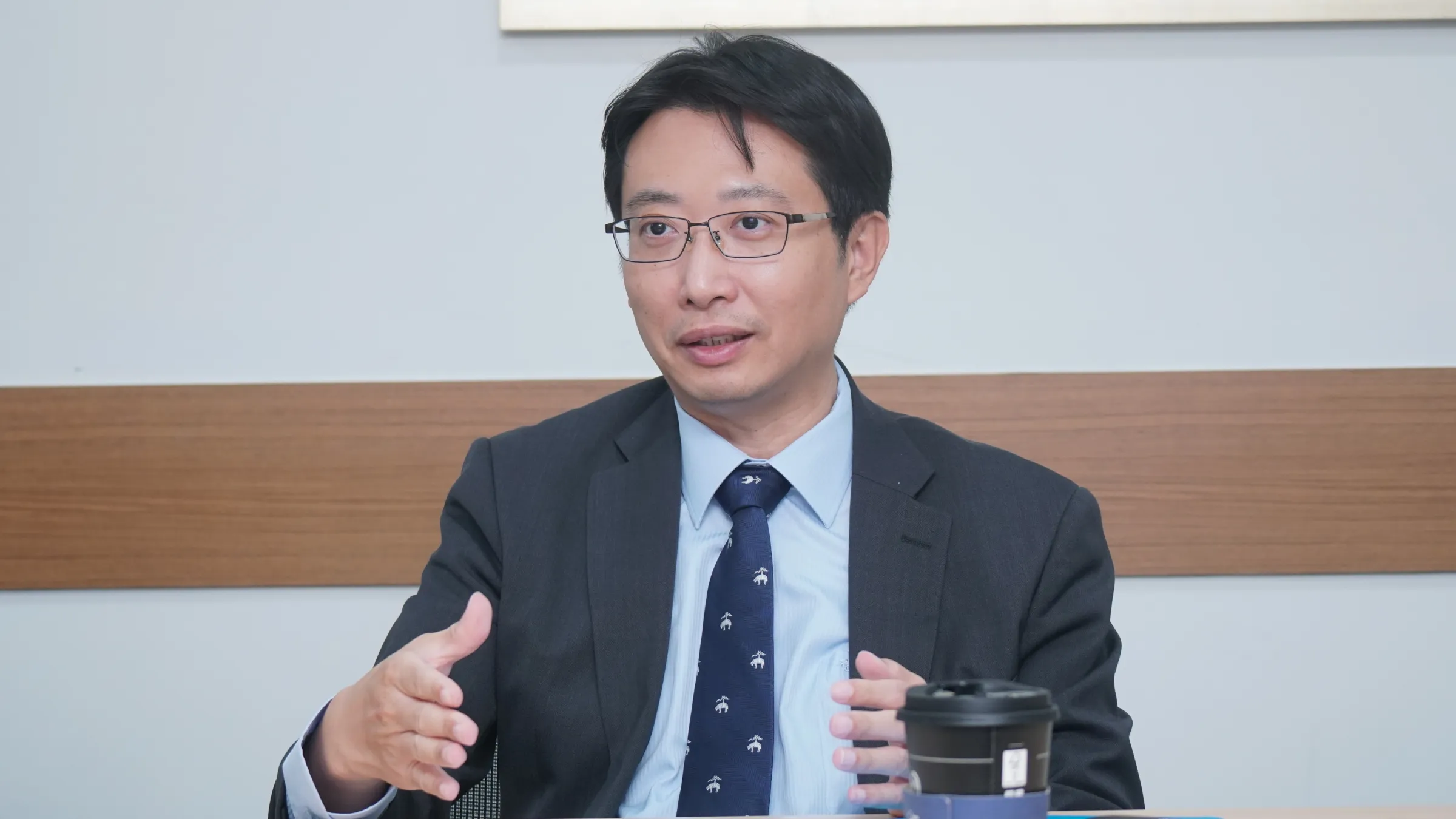 20260521-解密報告專題，裕融企業微企通路業務部嚴悅熒經理受訪。（蔡親傑攝）