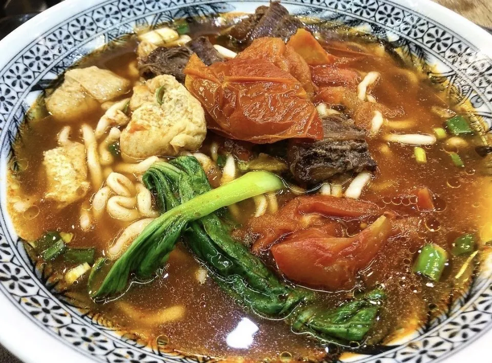 捷運紅線美食地圖：老董牛肉麵。（圖／台灣旅行小幫手提供）