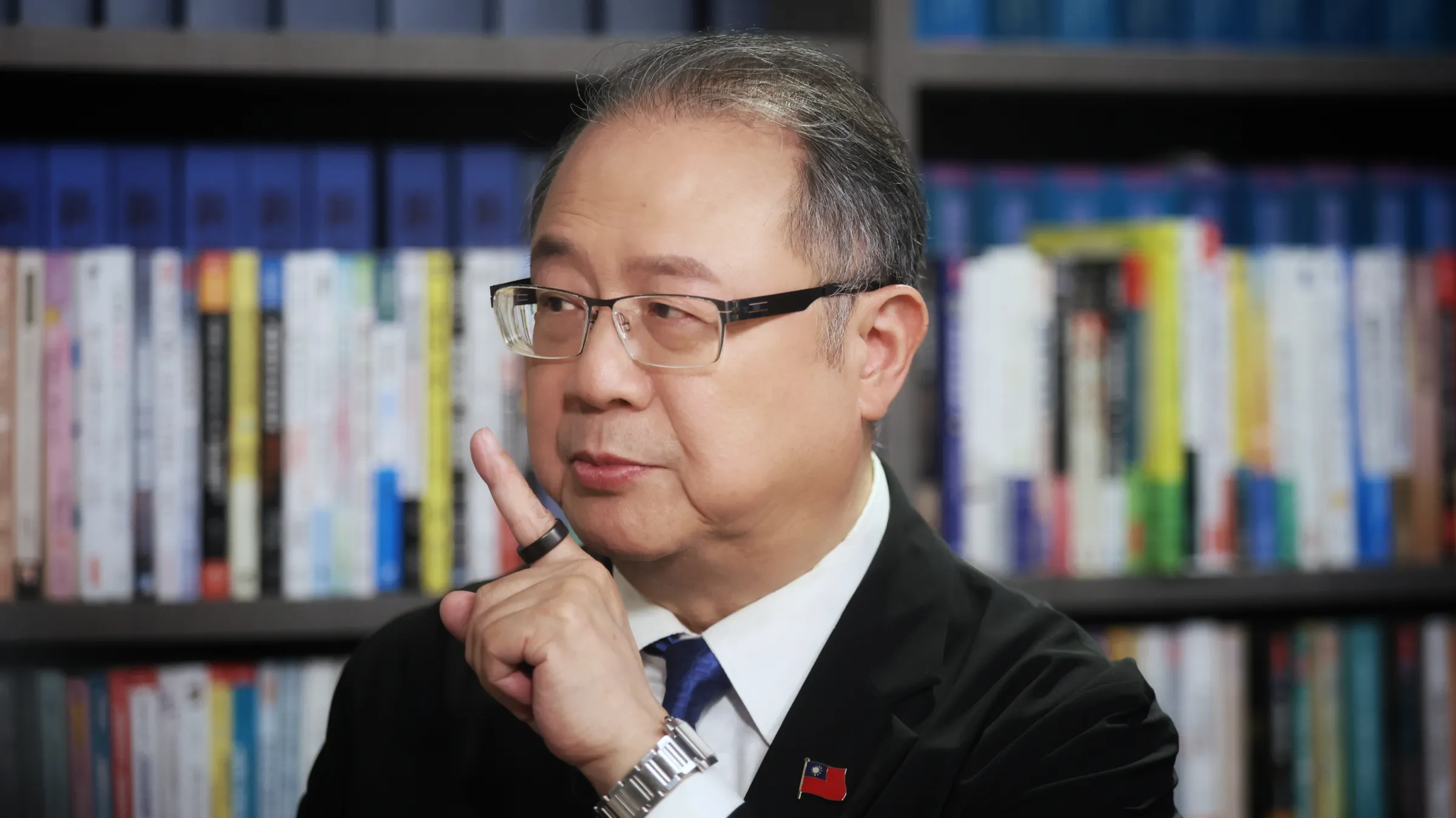 20260527-中華戰略暨兵棋研究協會理事長黄介正（見圖）、風傳媒國際兩岸中心副主任杜宗熹27日出席路怡珍主持的風傳媒「下班國際線」節目。（柯承惠攝）