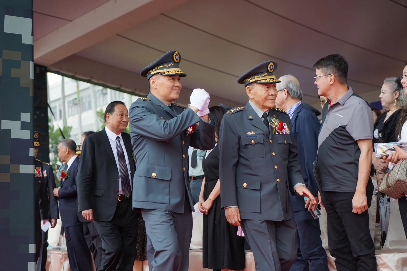 Taiwan Army 80th anniversary ceremony at Dahan Military Base on May 29, 2026. Army Commander Lu Kun-hsiu (left) and Institute of National Defense and Security Research Chairman Huo Shou-yeh (right) in attendance. (Photo: Chang Yao-lin)
