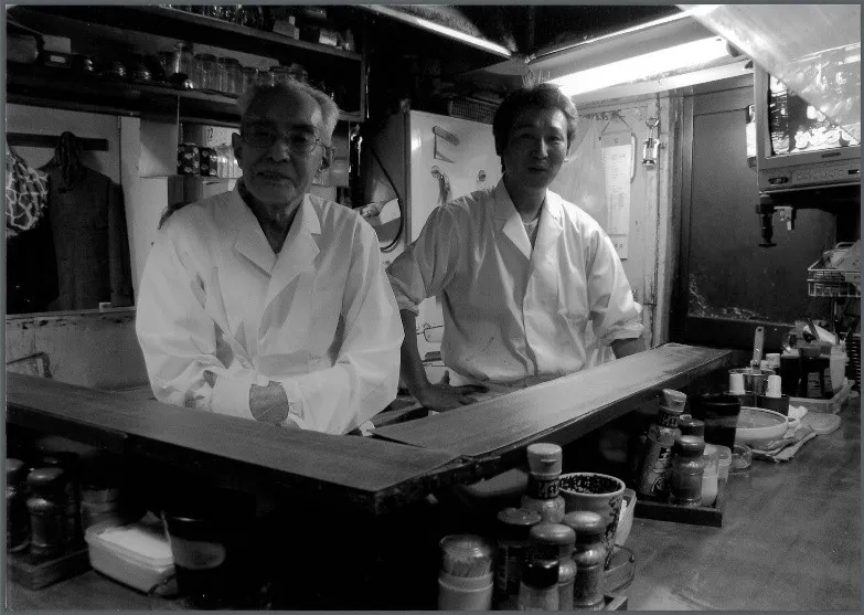 《串焼きだるま》早期橫濱本店。