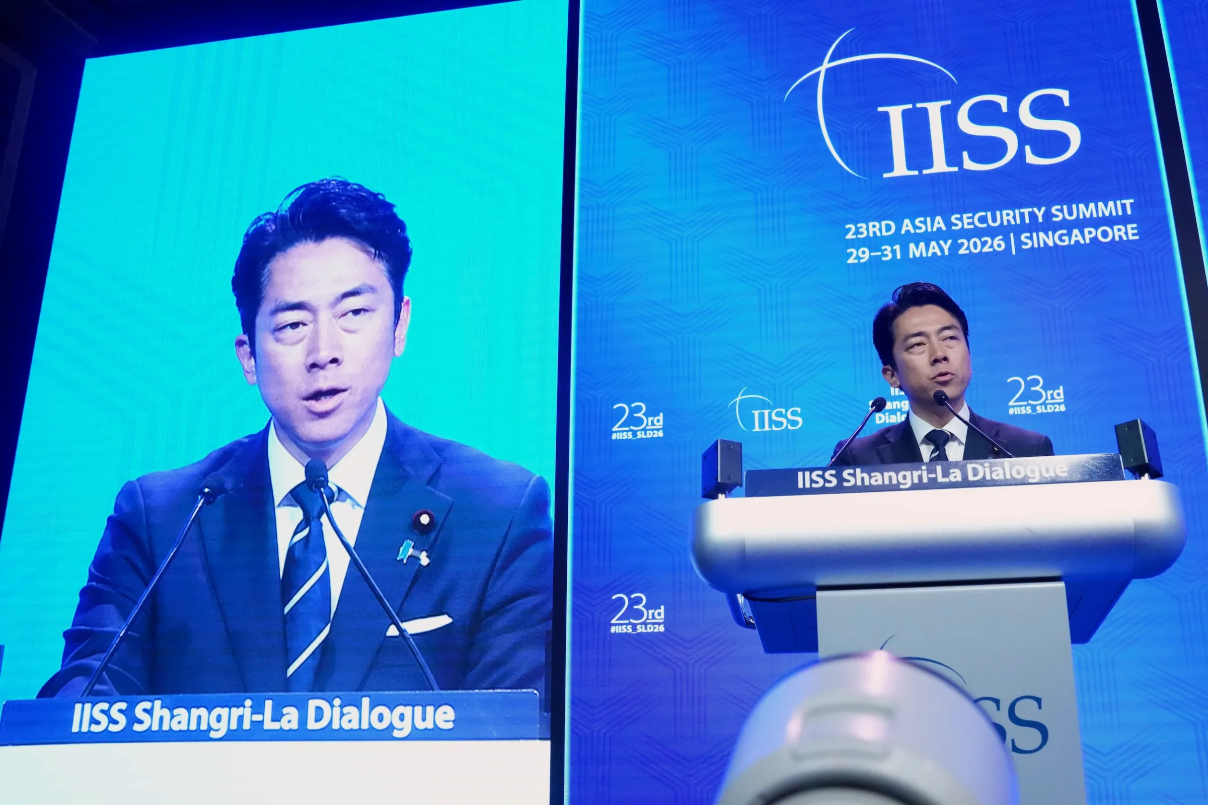 2026年5月31日，日本防衛大臣小泉進次郎在新加坡舉行的亞洲年度防務與安全論壇－香格里拉對話發表演說。（美聯社）