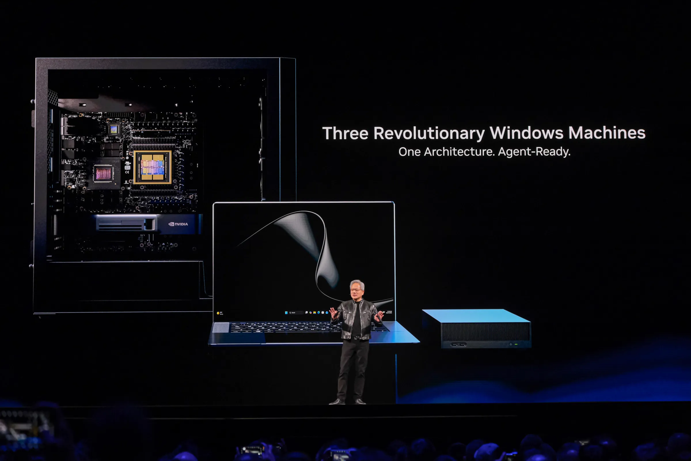 20260601-NVIDIA創辦人曁執行長黃仁勳1日於台北流行音樂中心發表「NVIDIA GTC Taipei 2026黃仁勳主題演講」，圖為Microsoft’s Nvidia RTX Spark-powered Surface Laptop Ultra。（劉偉宏攝）