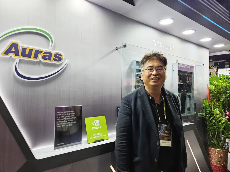 雙鴻：液冷從選配變標配 散熱大廠雙鴻參加台北國際電腦展（COMPUTEX），董事長林育申（圖）表示，面對AI產業高耗能、高散熱挑戰，散熱技術已由氣冷全面轉向液冷，液冷不再是選配，而是變成不可或缺的標配。中央社記者曾仁凱攝115年6月2日