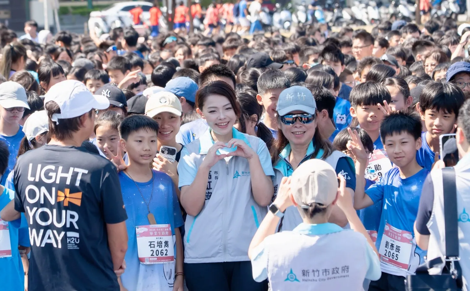 「2026新竹市畢業生路跑」活動吸引全市2,183名師生共襄盛舉。（圖／新竹市政府提供）