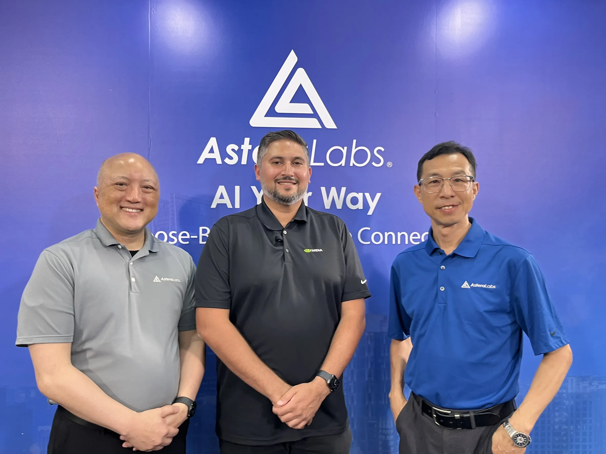 （左起）Astera Labs計算連結事業部資深副總裁兼總經理Thad Omura，NVIDIA半客製化產品資深總監Kishore Atreya，Astera Labs亞太區業務副總裁暨台灣總經理Campbell Kan。（Astera Labs提供）