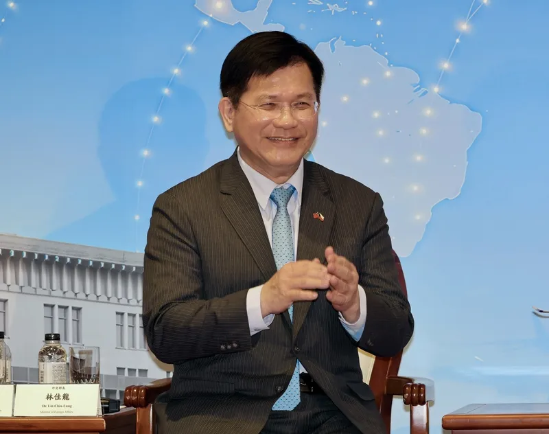 日菲談判EEZ　林佳龍：針對中國、無損台利益 日菲將啟動專屬經濟區（EEZ）及大陸礁層海洋邊界談判；外交部長林佳龍（圖）4日表示，日菲啟動EEZ談判有助區域和平穩定，此舉是針對中國，台灣的國家利益不會受到損害。中央社記者張皓安攝115年6月4日