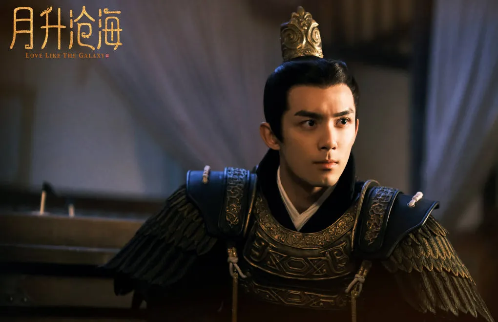 從《星漢燦爛》的吳磊、憑《永夜星河》再度翻紅的丁禹兮，到2026年靠《逐玉》被封為神顏的張凌赫，他們一個個用「整容式演技」實力證明自己能扛起爆款劇的口碑。（圖／取自微博）