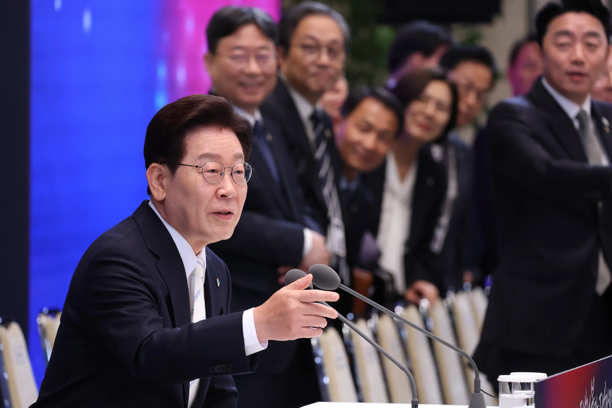 2026年6月8日，韓國總統李在明召開就職一週年記者會。（美聯社）