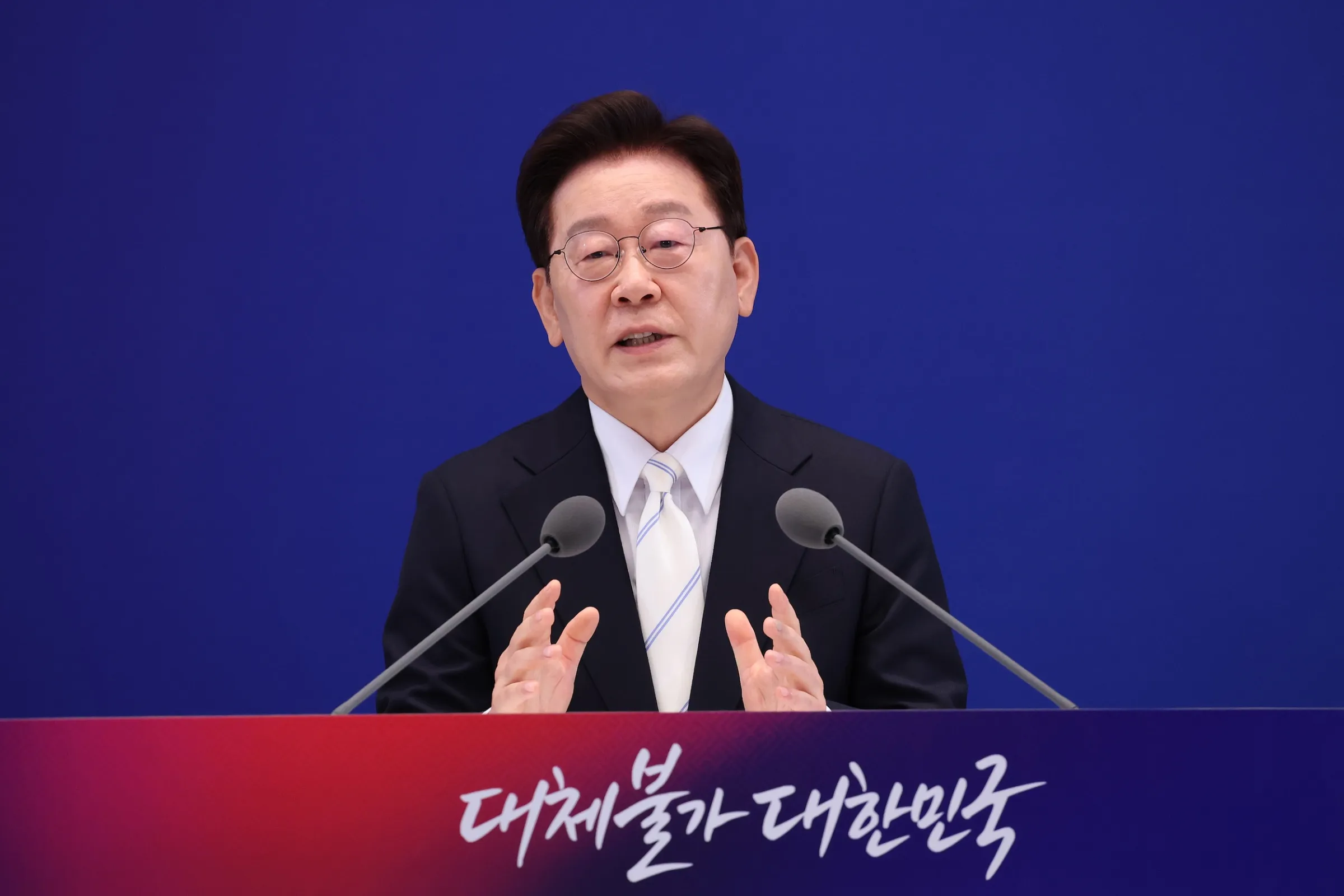 2026年6月8日，韓國總統李在明召開就職一週年記者會。（美聯社）