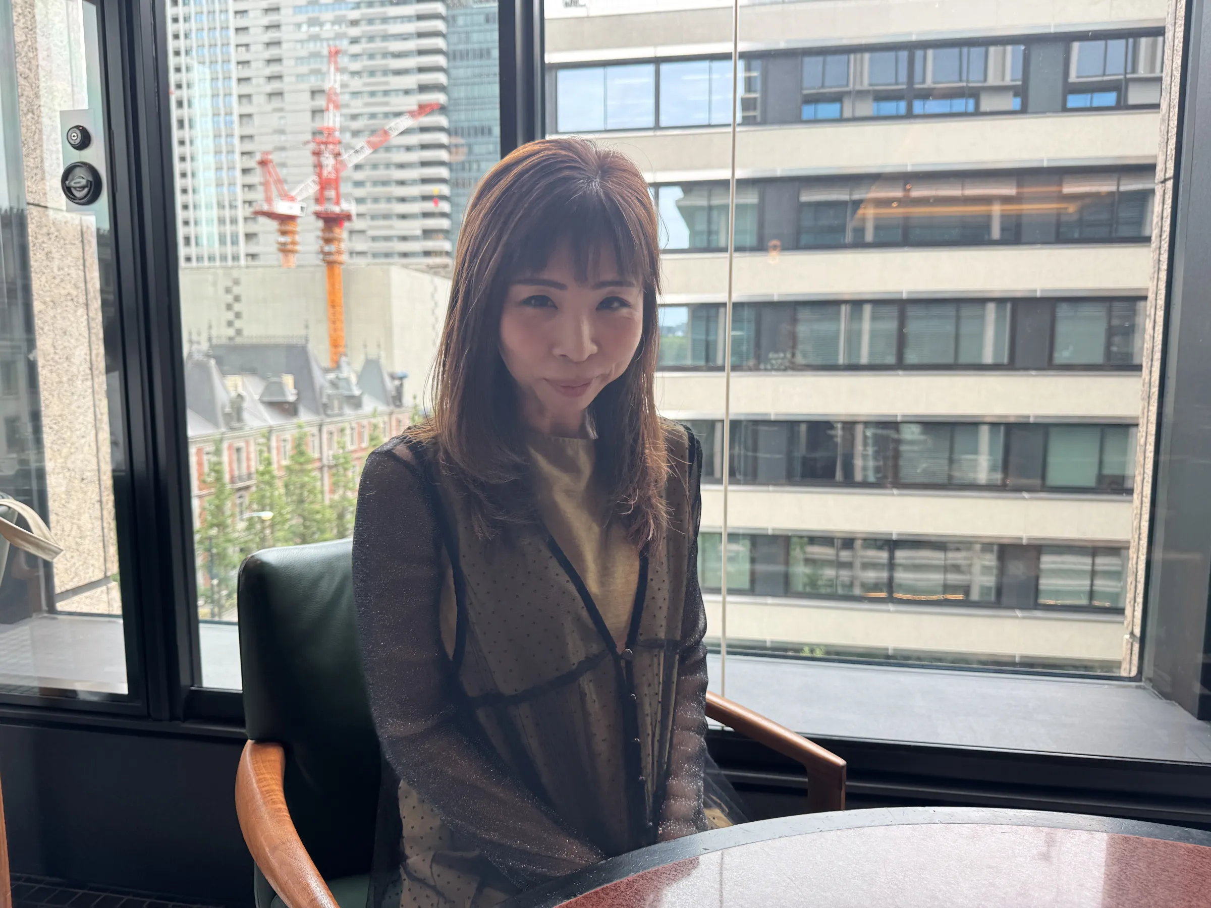 キャラクター弁当のインフルエンサーから日台マーケティングおよび親子教育の起業家へと転身した林日日氏は、文化翻訳と「よしよし」の理念を通じて、双方の深層交流を促す温かな架け橋を築き上げている。黃信維