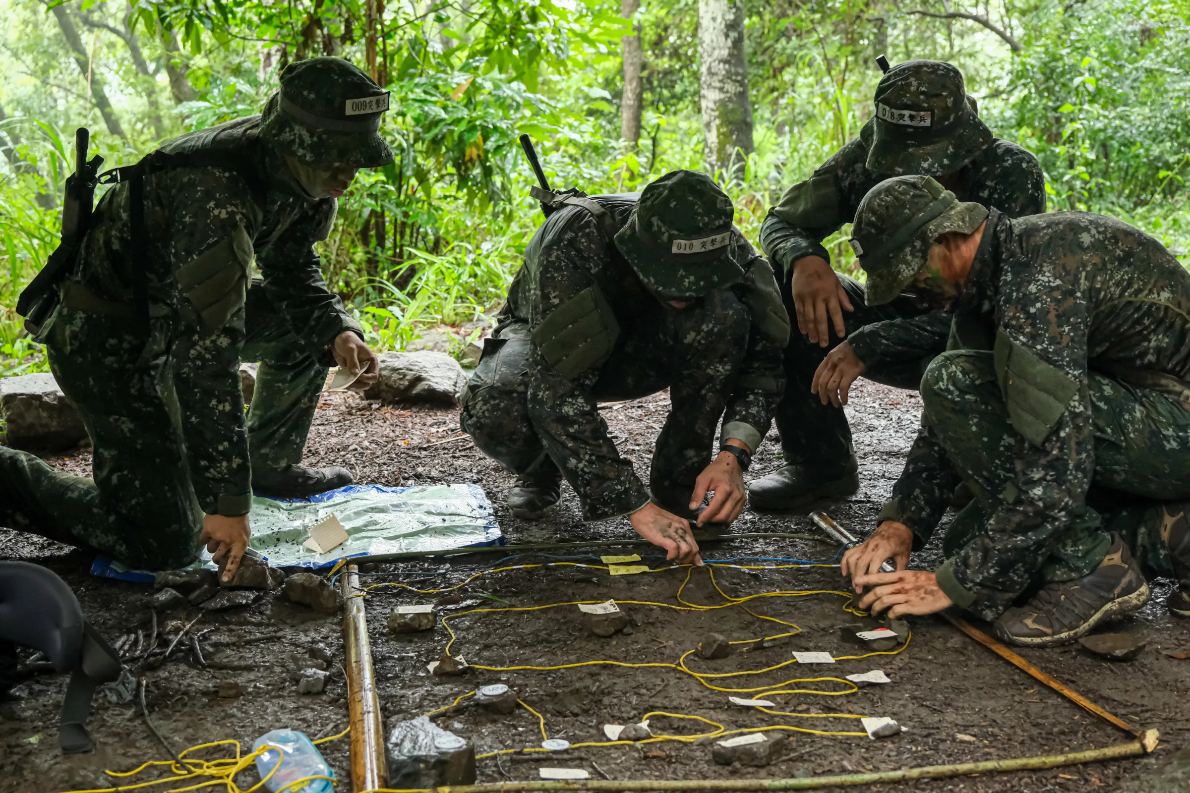 Trainees conduct sand table exercises at Liyang Garrison on June 9, 2026.